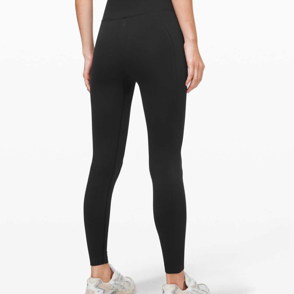 LULULEMON BLACK LEGGINGS!!
